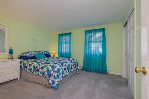 12 Mallard Lane Londonderry NH 03053