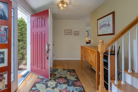 12 Mallard Lane Londonderry NH 03053