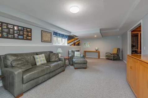 12 Mallard Lane Londonderry NH 03053