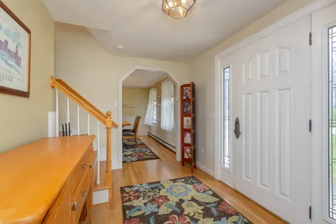 12 Mallard Lane Londonderry NH 03053