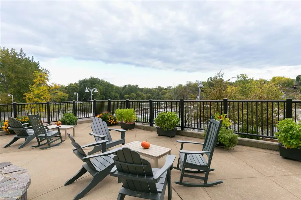 60 Winooski Falls Way Winooski VT 05404
