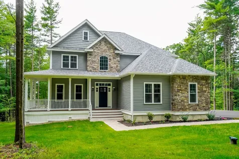 26 Mountain View Court Milford NH 03055