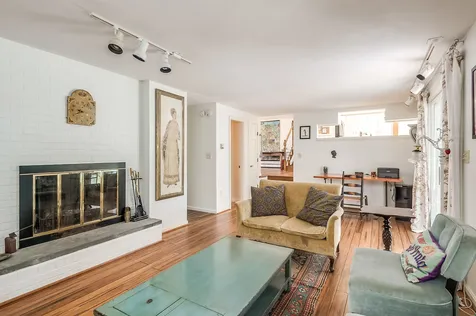 10 F W Hartford Drive Portsmouth NH 03801