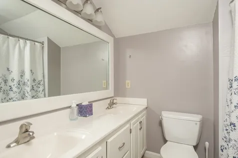 10 F W Hartford Drive Portsmouth NH 03801