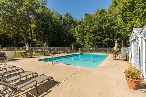 10 F W Hartford Drive Portsmouth NH 03801