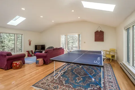 10 F W Hartford Drive Portsmouth NH 03801