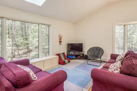 10 F W Hartford Drive Portsmouth NH 03801
