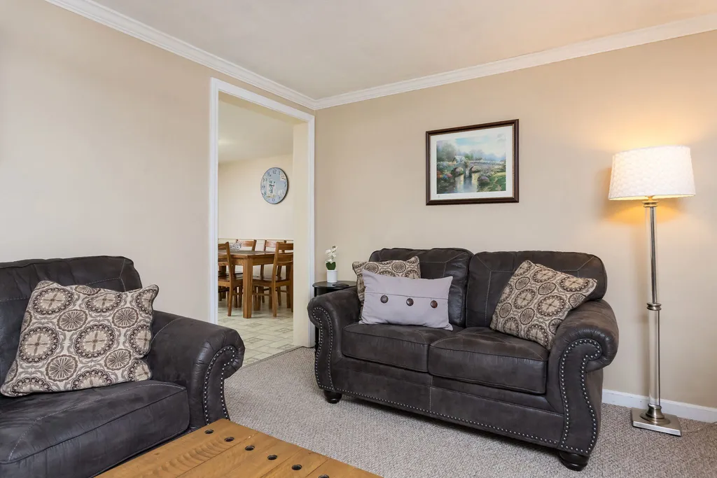 7 Sandy Lane Dover NH 03820