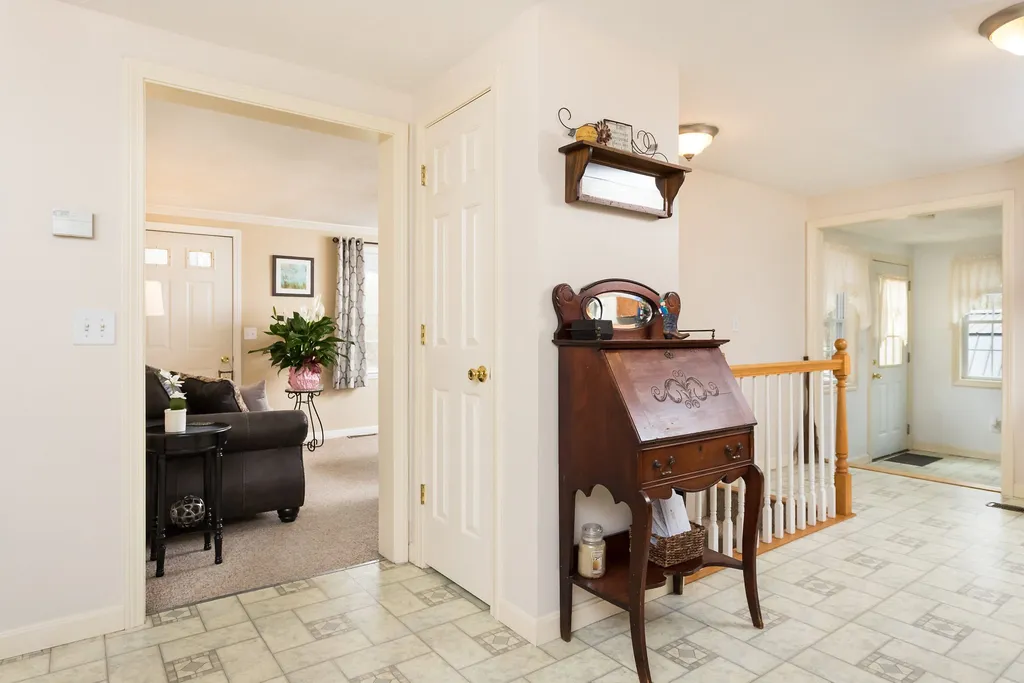 7 Sandy Lane Dover NH 03820