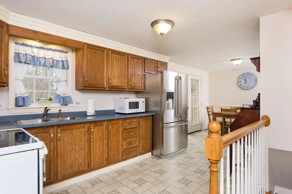 7 Sandy Lane Dover NH 03820