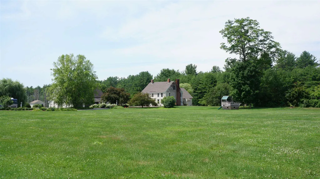 112 Cross Road Weare NH 03281