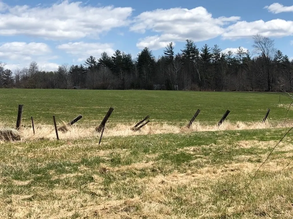 112 Cross Road Weare NH 03281