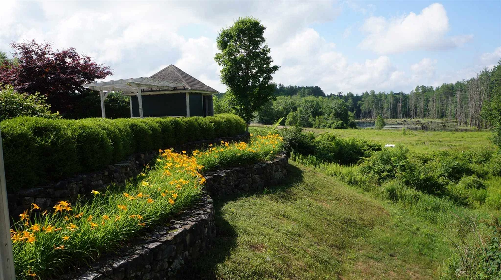 112 Cross Road Weare NH 03281