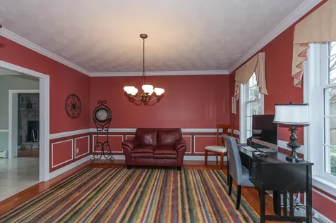 9 Manasquan Circle Londonderry NH 03053