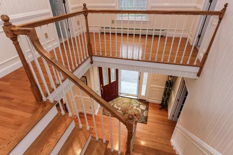 9 Manasquan Circle Londonderry NH 03053