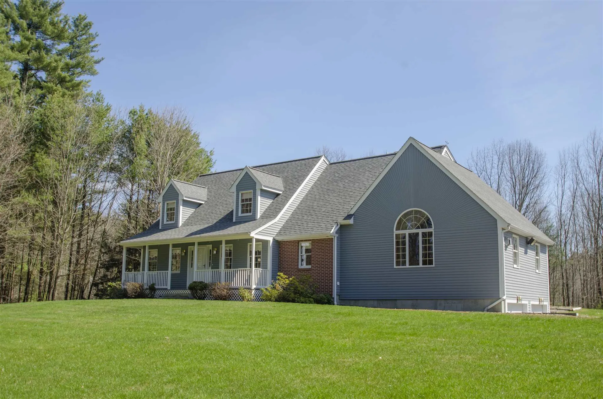 20 North Road Kingston NH 03848