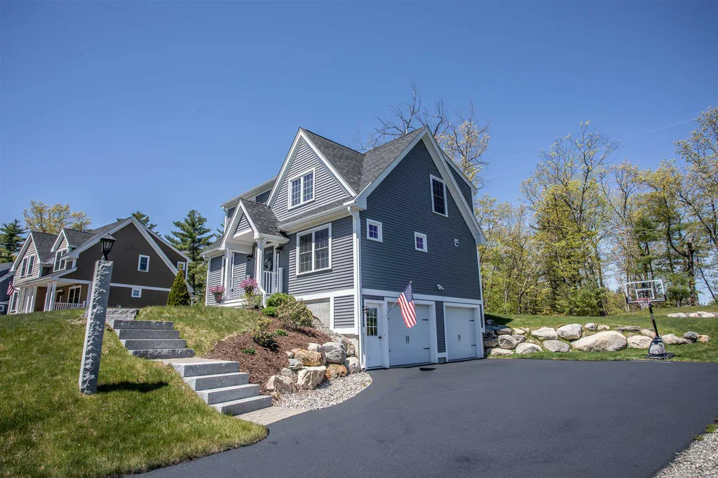 14 Calla Road Londonderry NH 03053