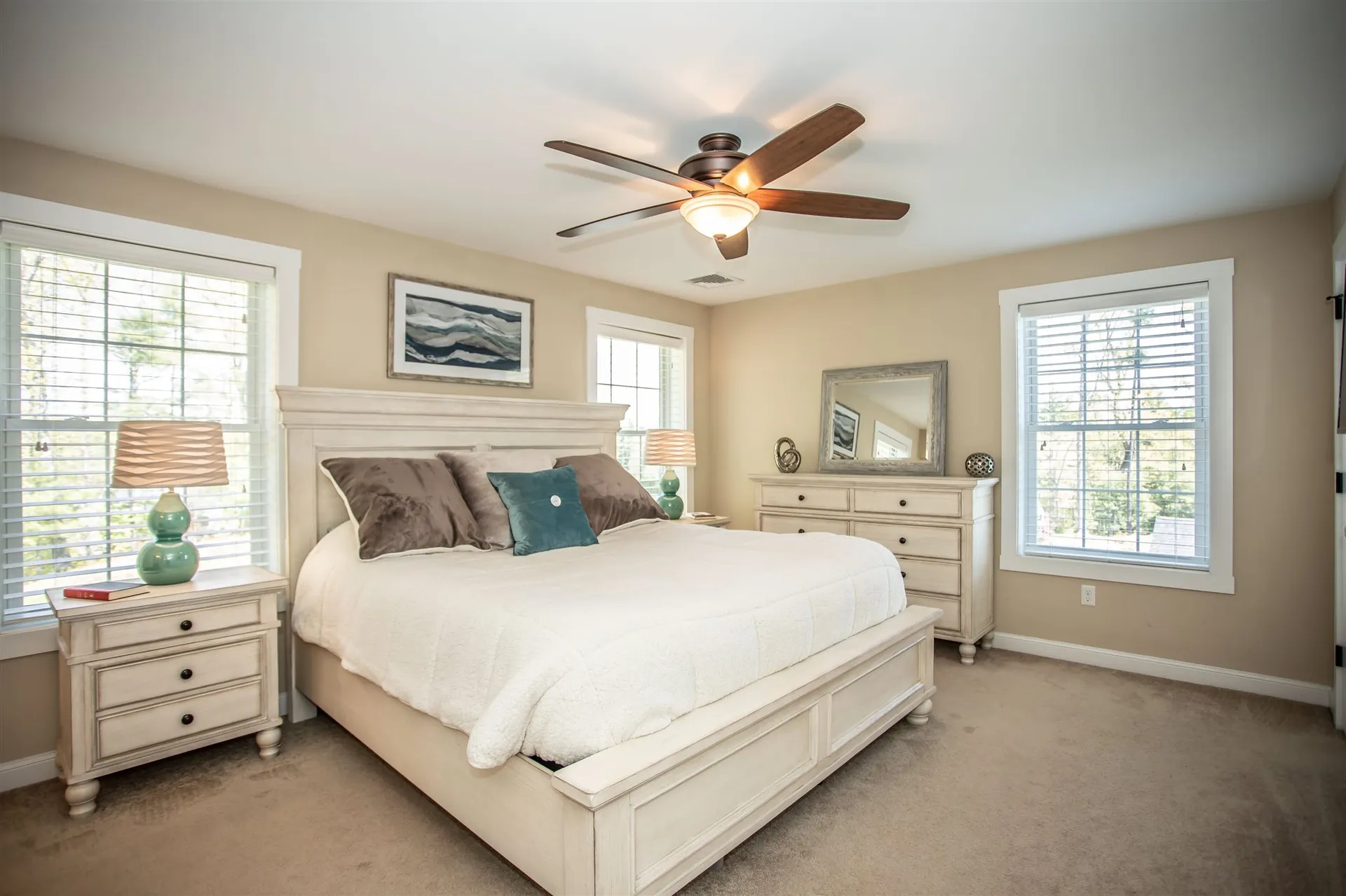 14 Calla Road Londonderry NH 03053