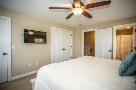 14 Calla Road Londonderry NH 03053