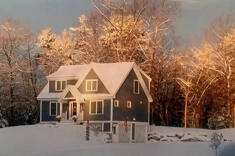 14 Calla Road Londonderry NH 03053