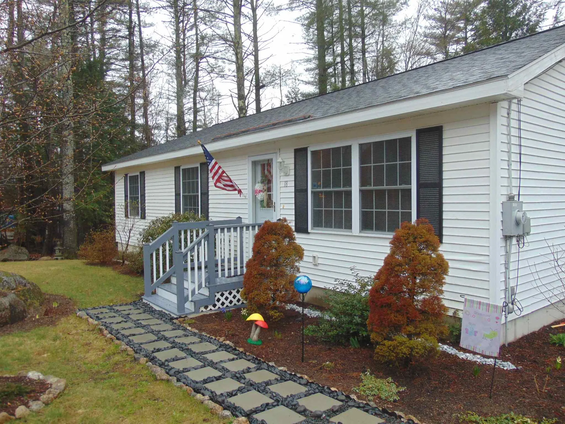18 Melody Lane Hillsborough NH 03244