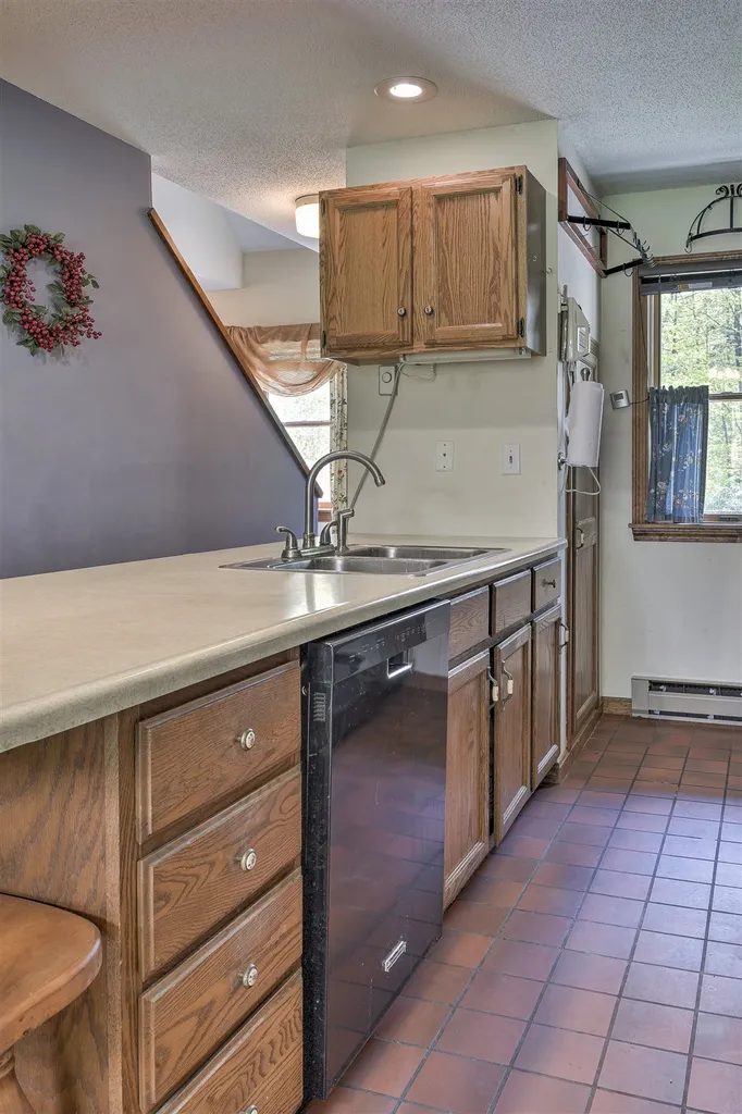 10 Malcolm Drive Surry NH 03431
