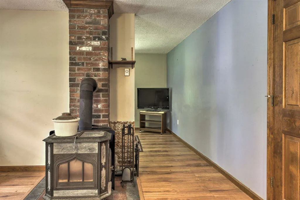 10 Malcolm Drive Surry NH 03431