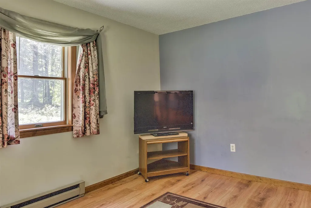 10 Malcolm Drive Surry NH 03431