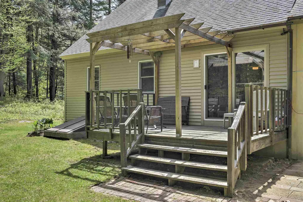10 Malcolm Drive Surry NH 03431