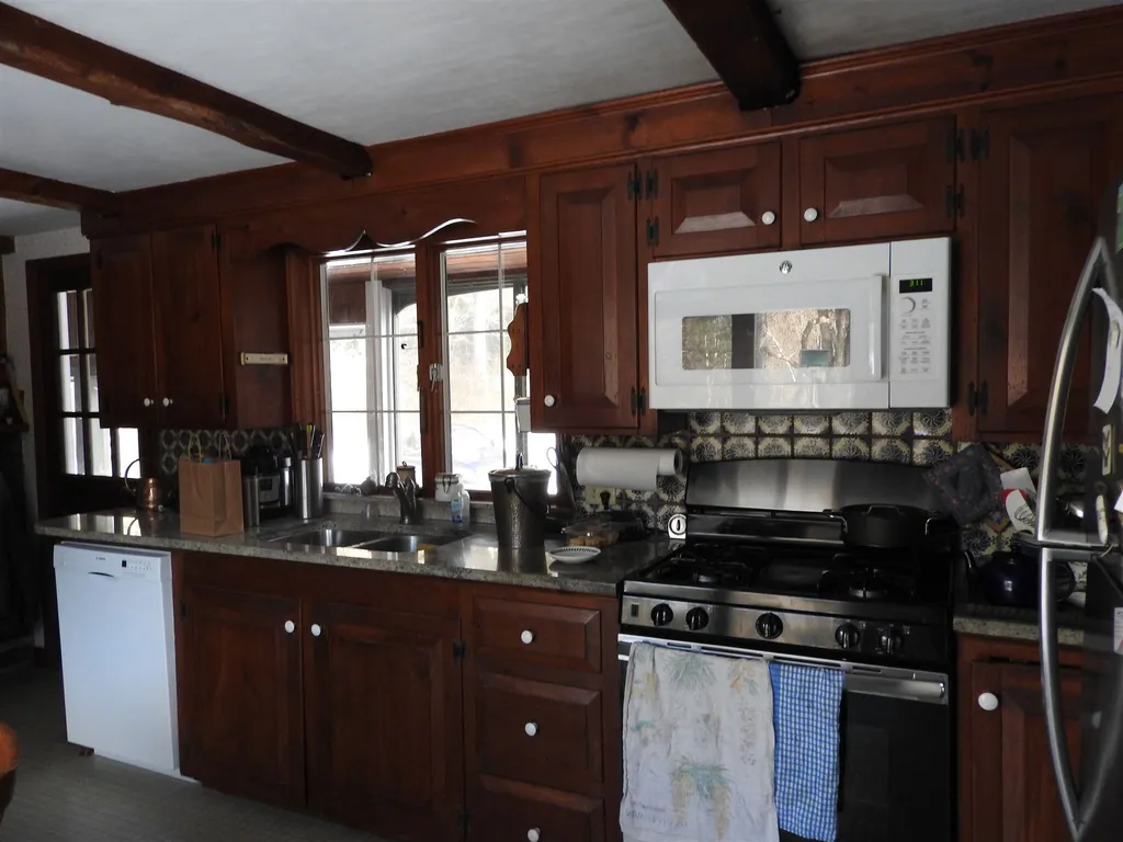 58 Baldwin Road Deering NH 03244