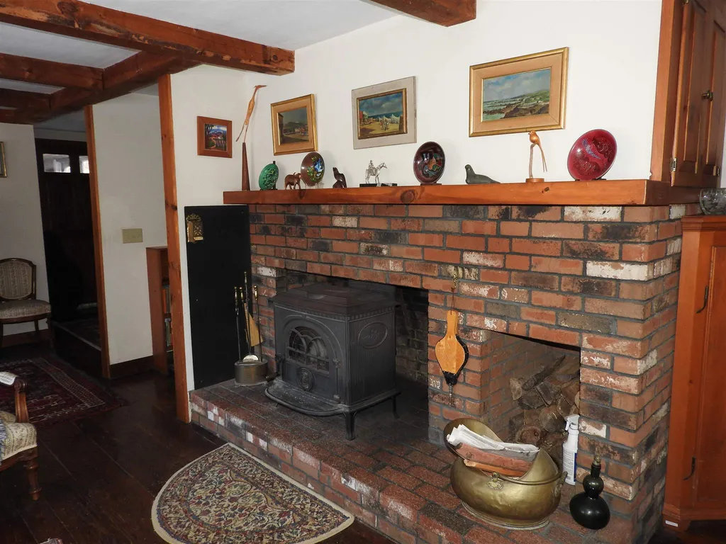 58 Baldwin Road Deering NH 03244