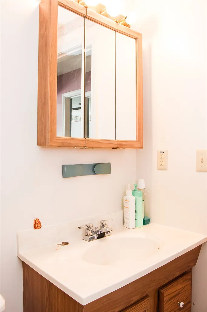 120 Pondview Drive Bristol VT 05443