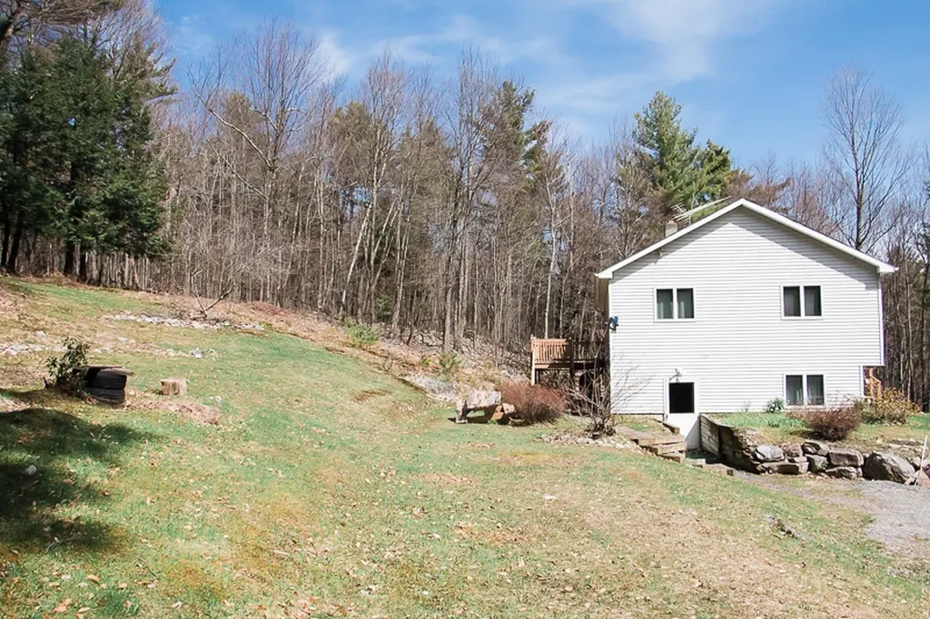120 Pondview Drive Bristol VT 05443