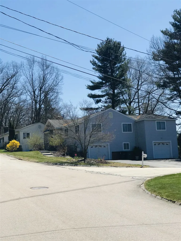 7 Judith Drive Nashua NH 03062