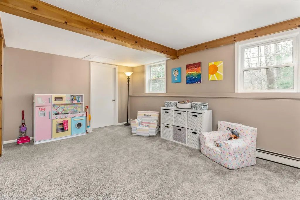 13 Hersey Lane Newmarket NH 03857