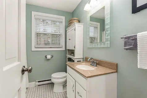 13 Hersey Lane Newmarket NH 03857