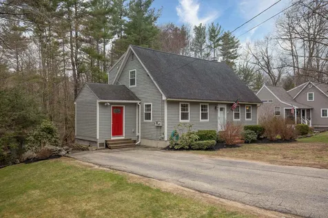 13 Hersey Lane Newmarket NH 03857