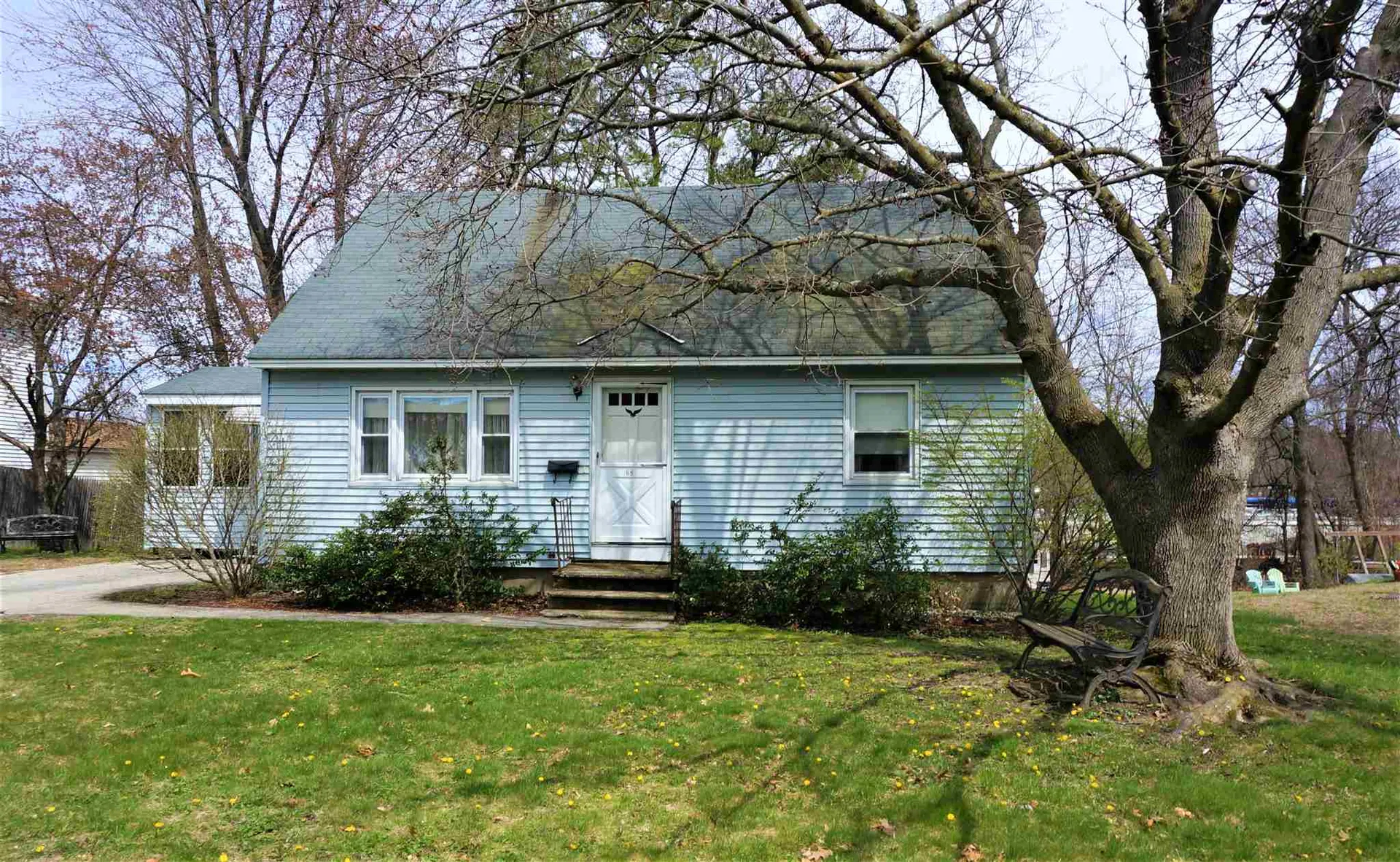 68 Gillis Street Nashua NH 03060
