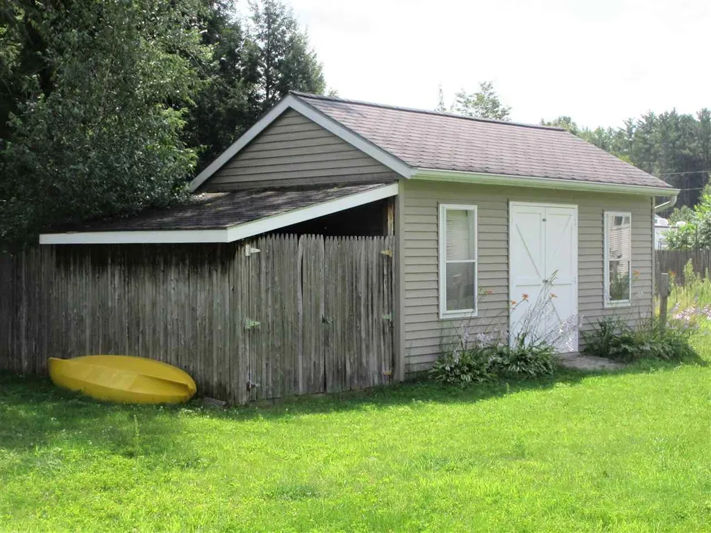 40 Woodcrest Circle Milton VT 05468
