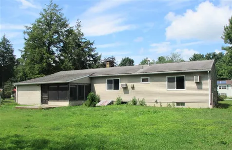40 Woodcrest Circle Milton VT 05468