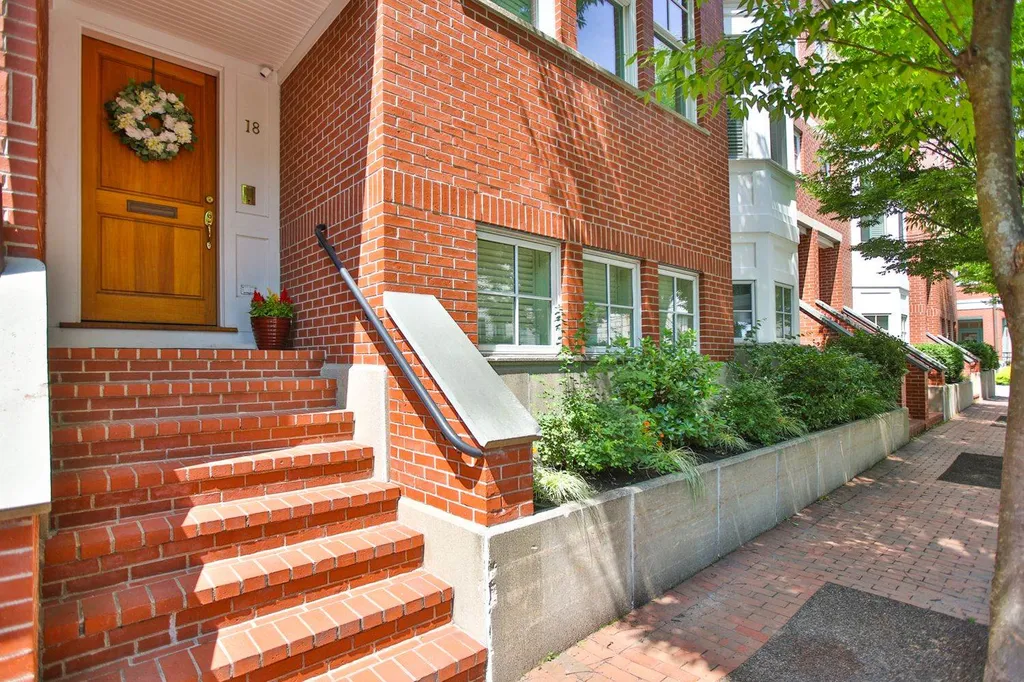 18 Porter Street Portsmouth NH 03801