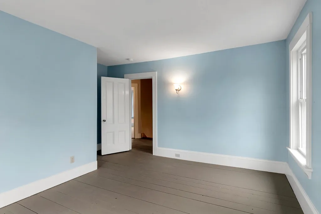57 South Main Street Newton NH 03858