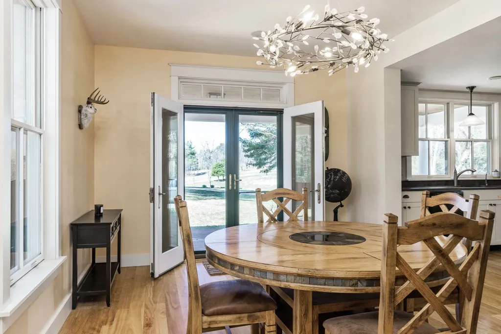 6659 Spear Street Charlotte VT 05445