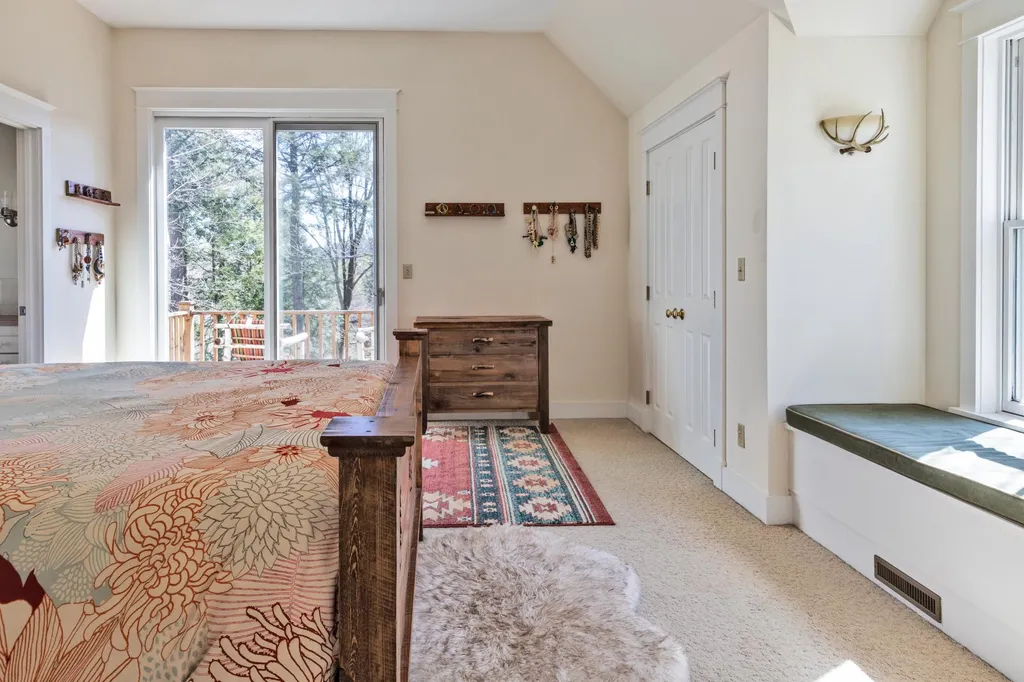 6659 Spear Street Charlotte VT 05445