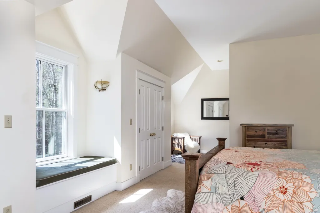 6659 Spear Street Charlotte VT 05445