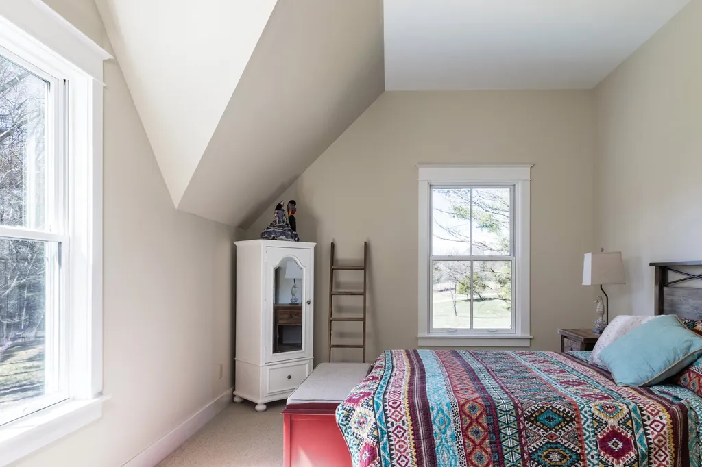 6659 Spear Street Charlotte VT 05445