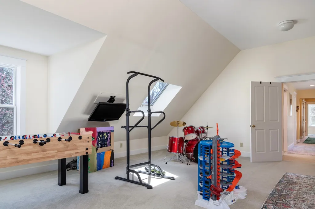 6659 Spear Street Charlotte VT 05445