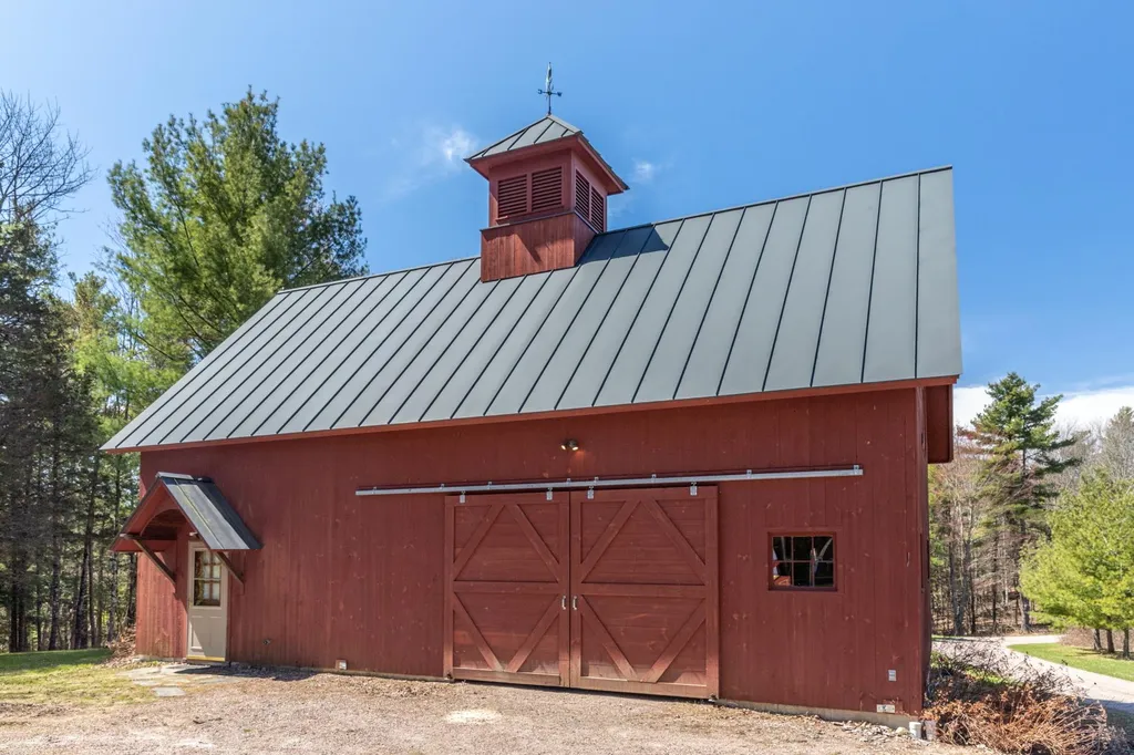 6659 Spear Street Charlotte VT 05445