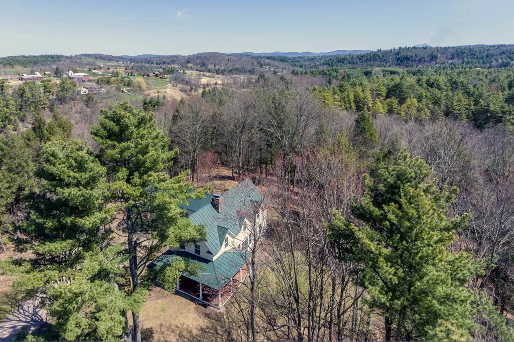 6659 Spear Street Charlotte VT 05445