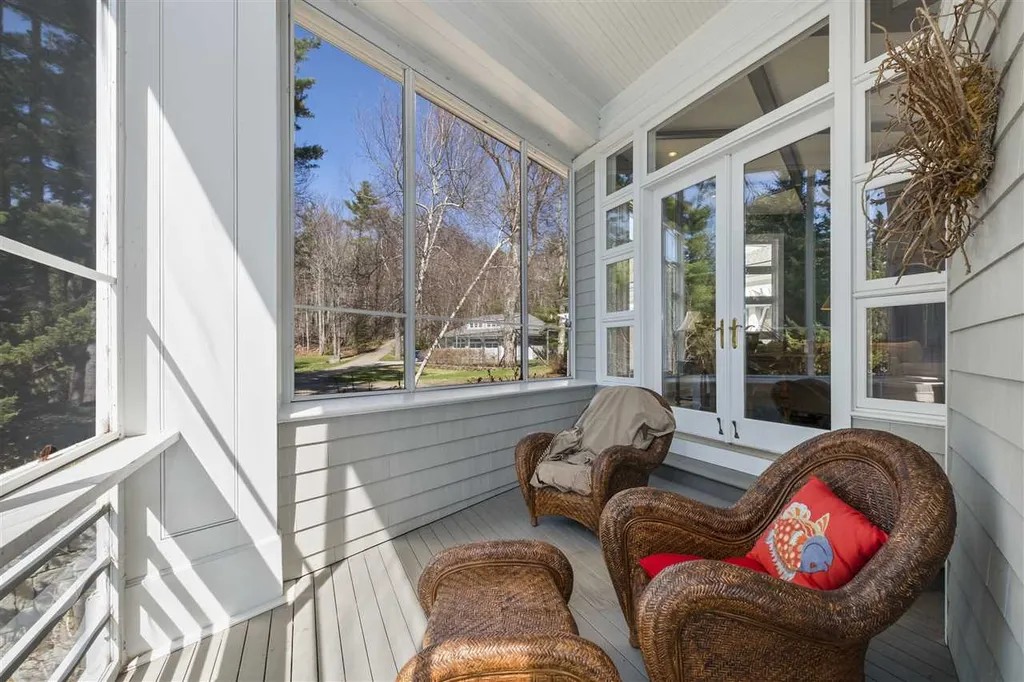 27 Umbrella Point Wolfeboro NH 03894
